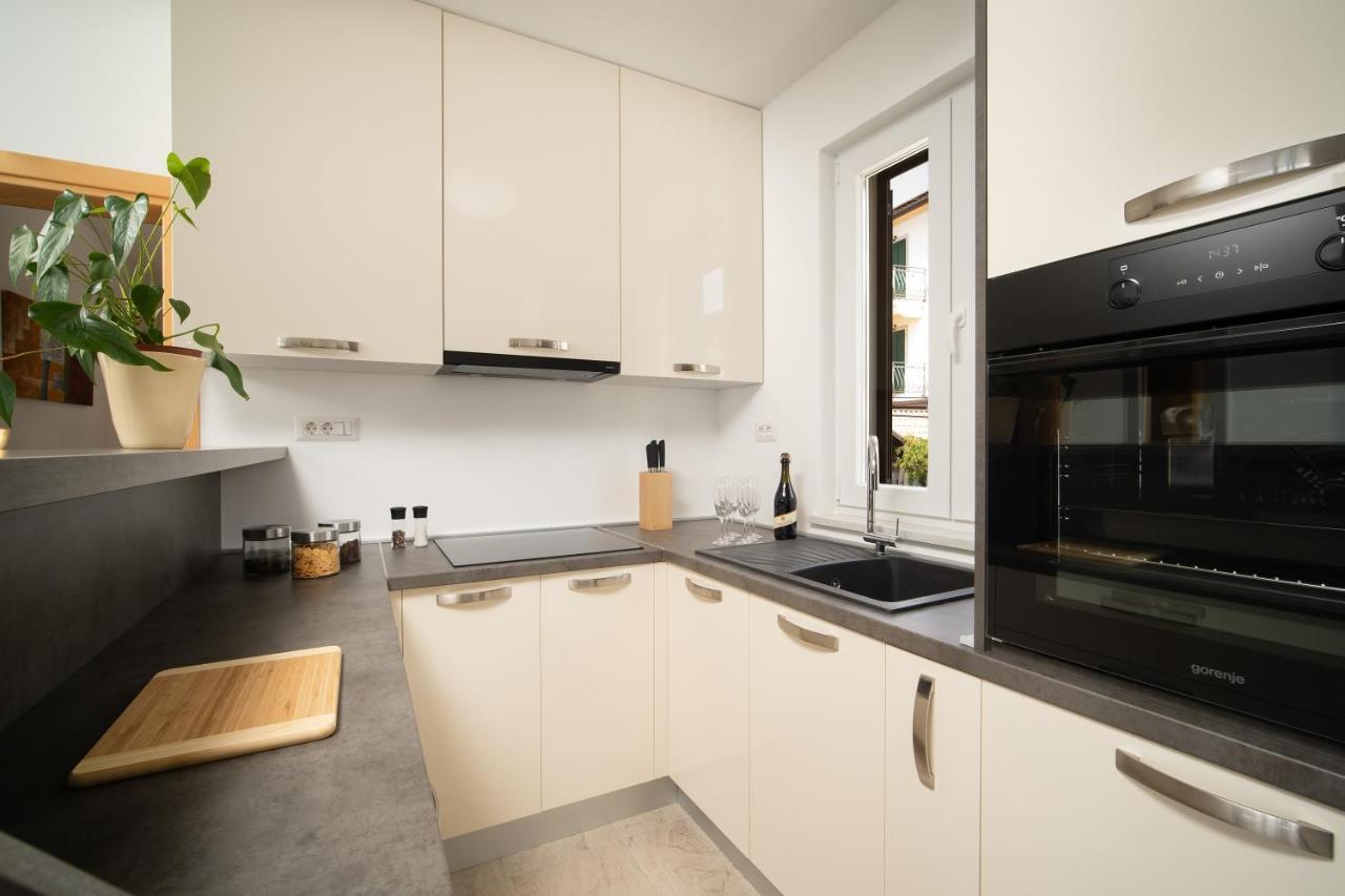 Seafront 2-Bedroom Apartment Nika - Rabac Εξωτερικό φωτογραφία