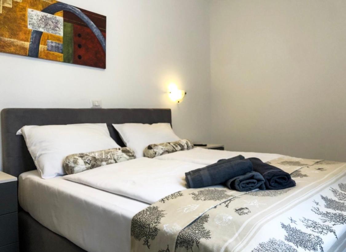 Seafront 2-Bedroom Apartment Nika - Rabac Εξωτερικό φωτογραφία