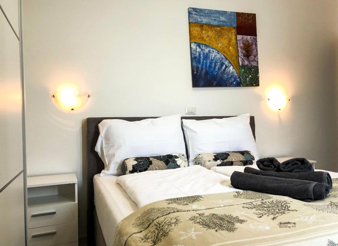 Seafront 2-Bedroom Apartment Nika - Rabac Εξωτερικό φωτογραφία